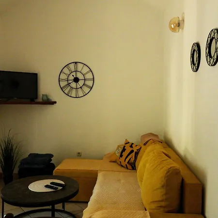 Kezic Drvenik Apartment *