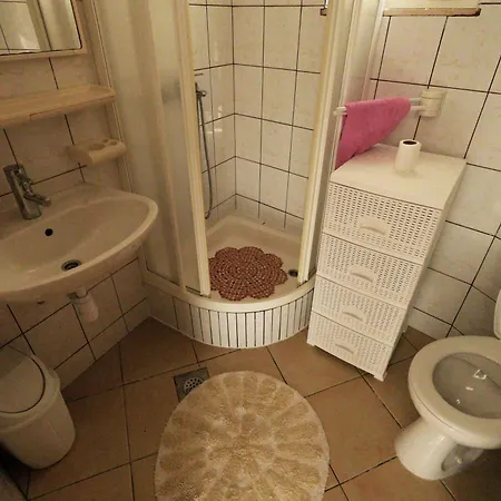 Kezic Drvenik Apartment