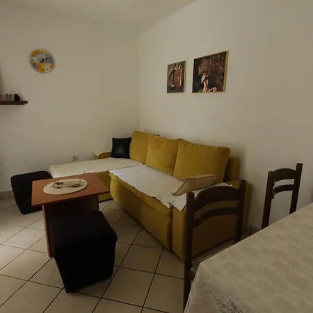 Kezic Drvenik Apartment *