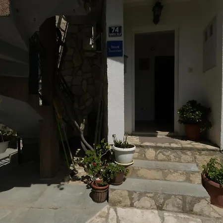 Kezic Drvenik * Drvenik (Split-Dalmatia)