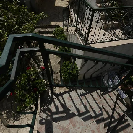 Kezic * Drvenik (Split-Dalmatia)