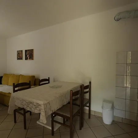 Apartment Kezic Drvenik