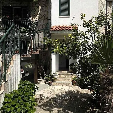 Kezic * Drvenik (Split-Dalmatia)
